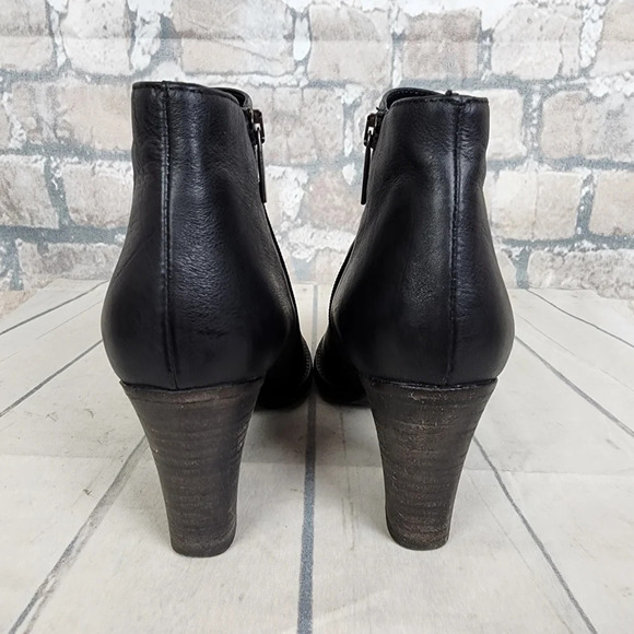 Aquatalia Black Leather Ankle Boot Side Zip Almond Toe Size 7 1/2 Made in Italy - Picture 10 of 11